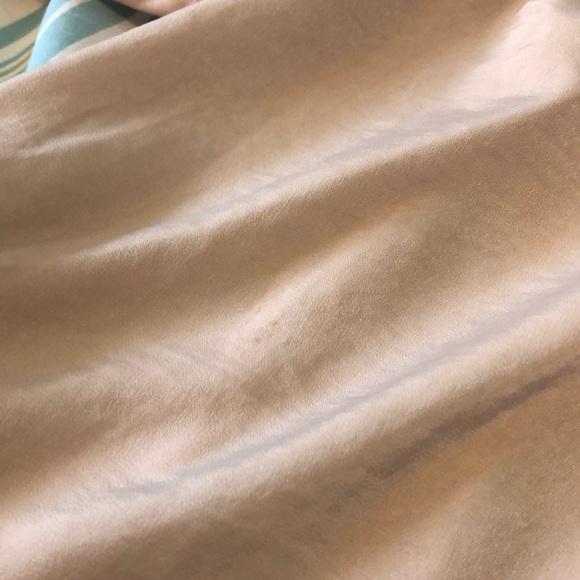 Off shoulder flowy pink top! - Picture 5 of 5